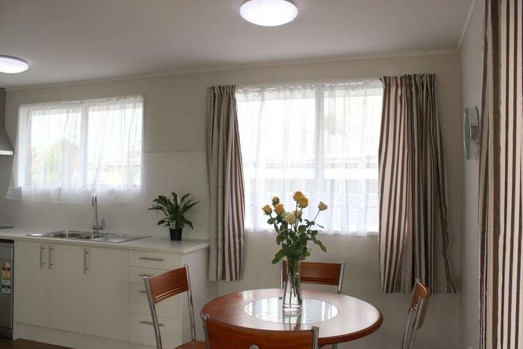 2/48 Rollerson Street Papakura_11