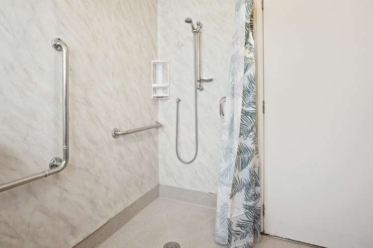 B/71 Commercial Road Helensville_7