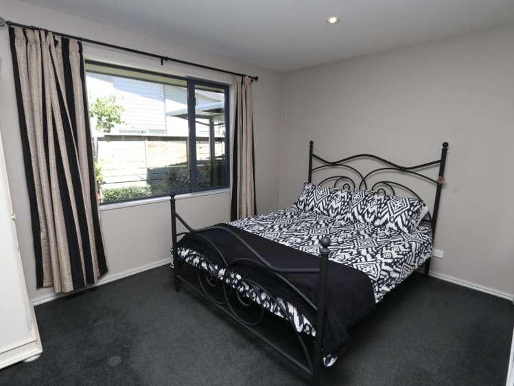 16 Somerset Grove Allenton_16