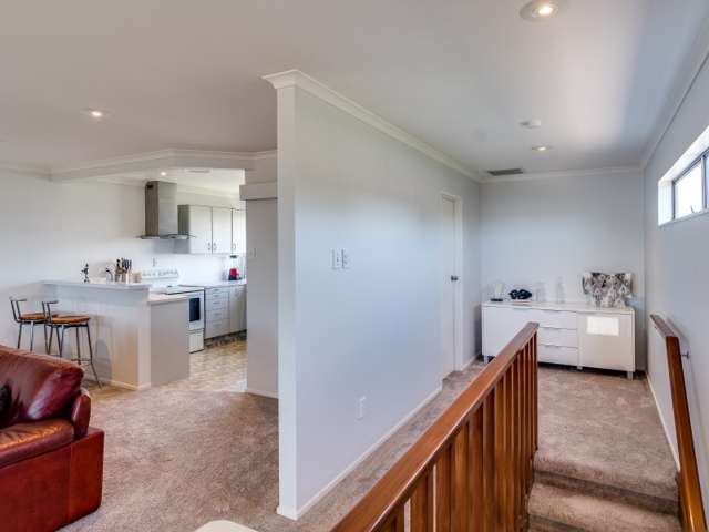 2/16 Charles Street Westshore_4