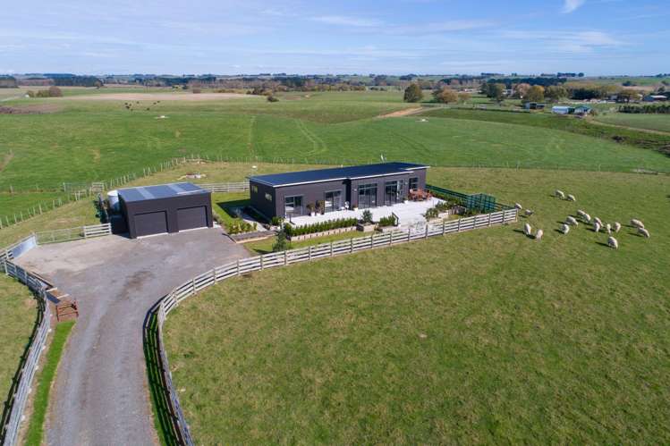 567 Lethbridge Road Halcombe_28