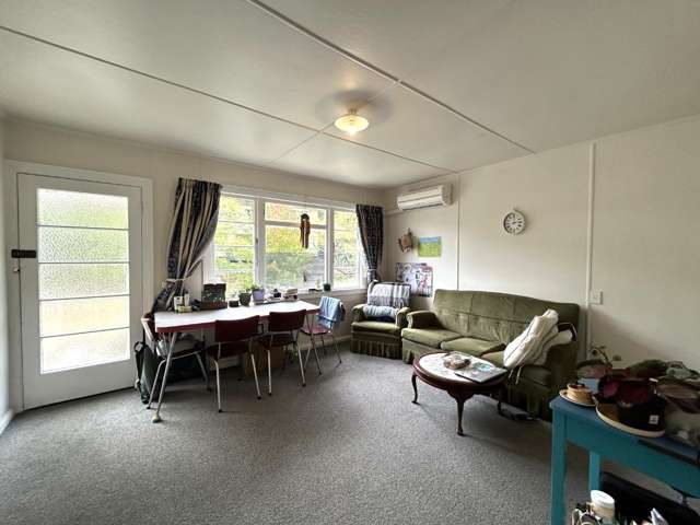 Warm 1 Bedroom + Office Home Close to Nelson City