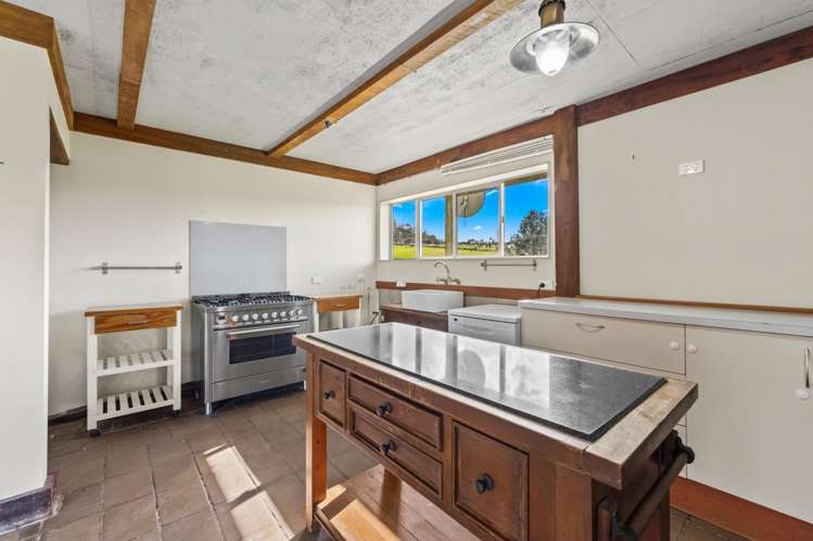 2199 Cove Road Mangawhai_10