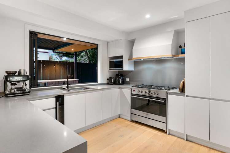 2/178 Landscape Road Mount Eden_7