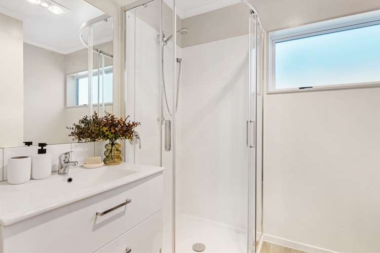 15 Whakawhiti Loop Avondale_11