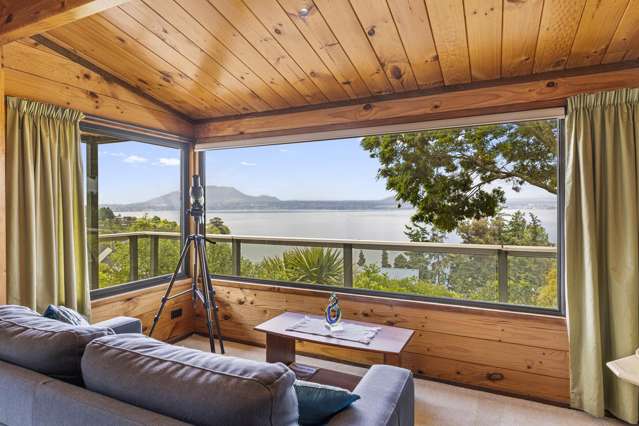 Where Views Meet Lifestyle - A True Taupo Retreat