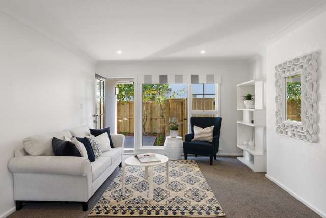 2/148 Leinster Road Merivale_1