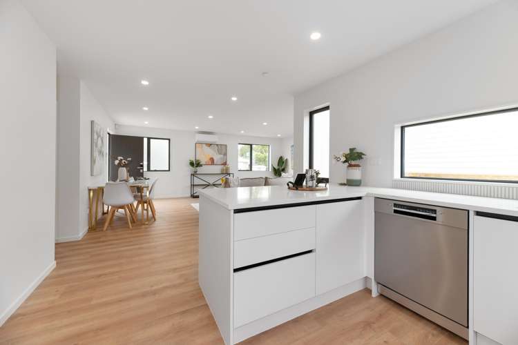 18B Geneva Place Blockhouse Bay_4