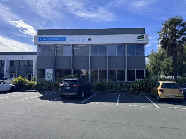 Unit 8, 35 Sir William Pickering Drive Burnside_4