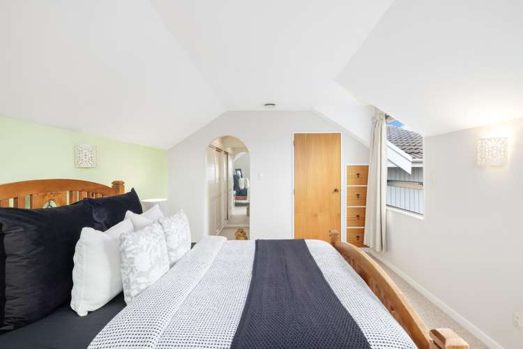 14 St Winifreds Place Bryndwr_12