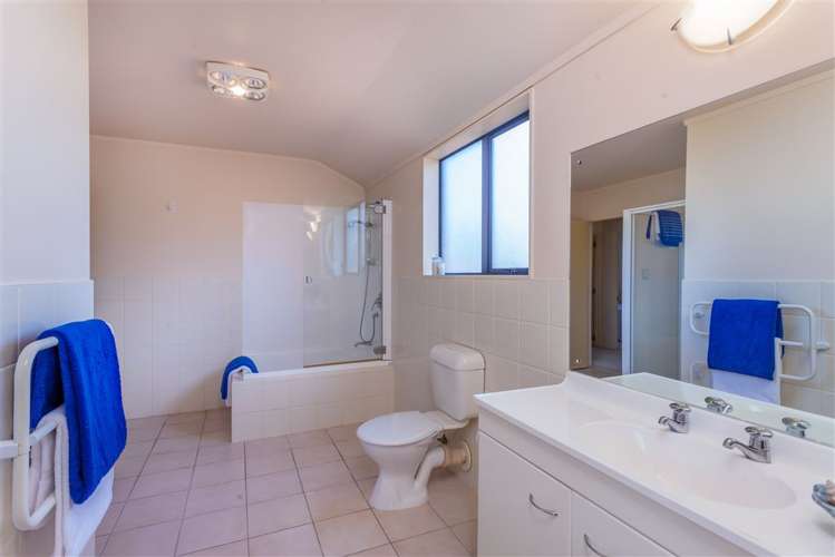 15a Pleasant Road Glen Eden_17