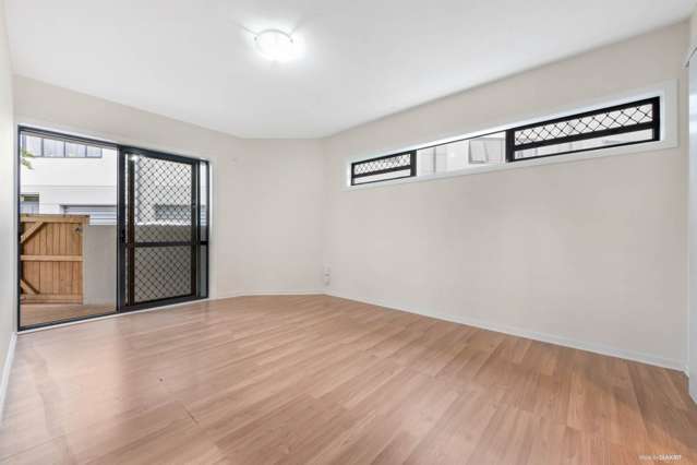 25/6 Ambrico Place New Lynn_3