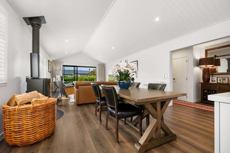 37 Magnum Drive Cromwell_16