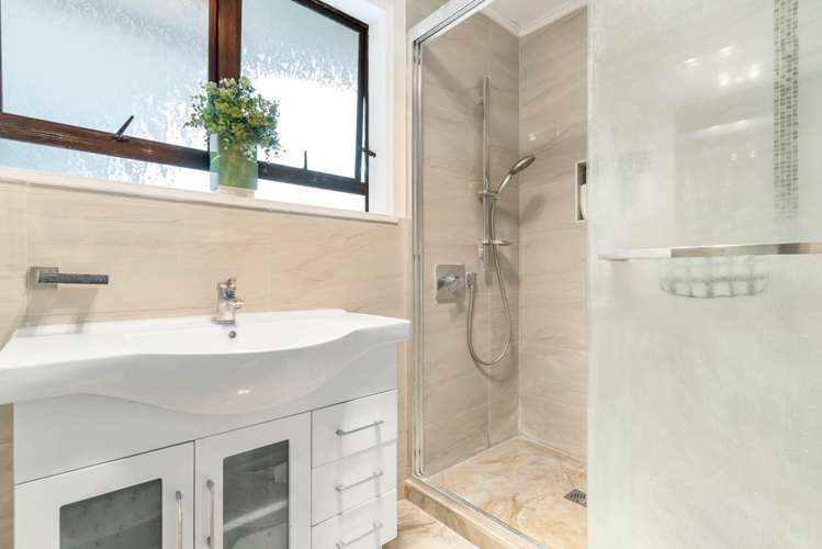 5 Earlsworth Road Mangere East_23