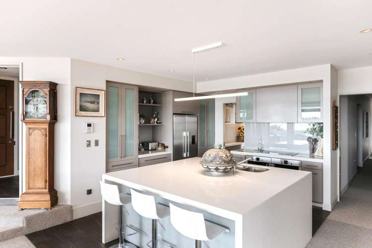 98 Harbour Drive Otumoetai_14