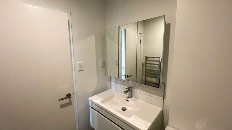 13/5 Brandon Road Glen Eden_7