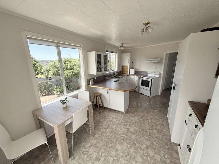 6 Arundel Place Springvale_13