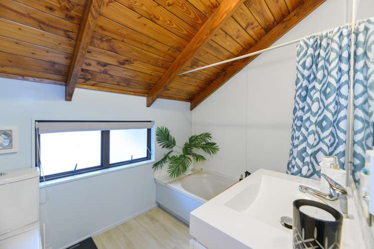 2/93 Seabrook Avenue New Lynn_11