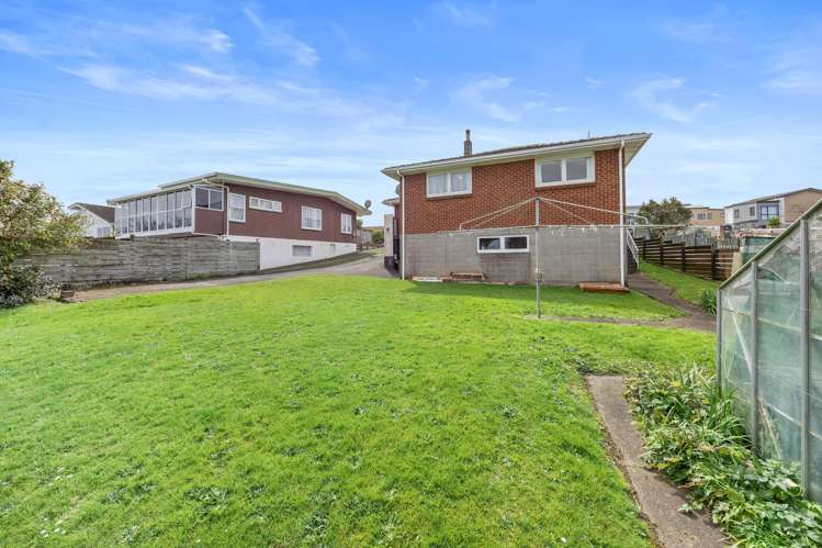 44 Ellesmere Crescent Pakuranga Heights_1