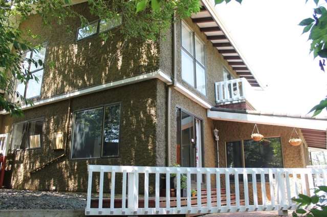 Westown 4 Bedroom, 2 Bathroom - PARTIALLY FURNISHED!!