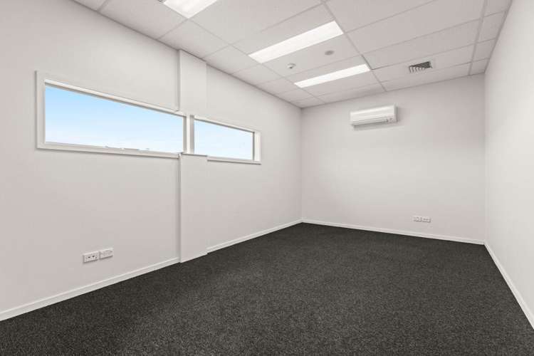 15/2 Barry Hogan Place Riccarton_12