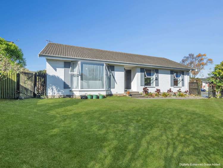 12 Delaware Crescent Russley_21