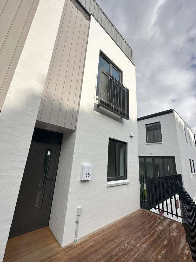 55/666B Great South Road Ellerslie_2