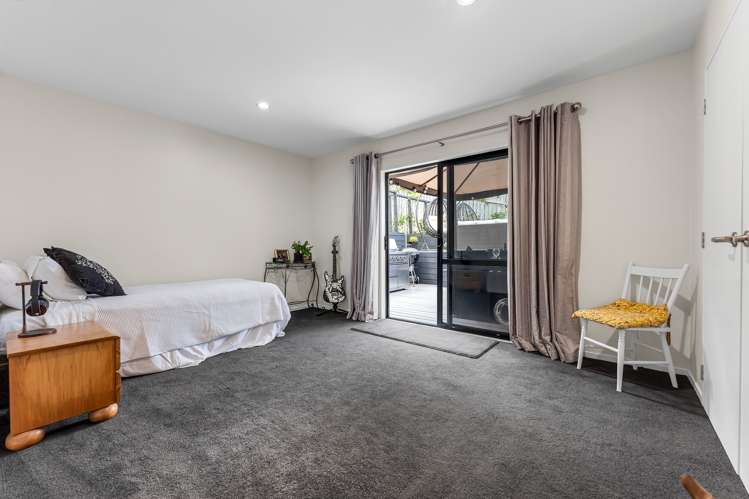 37 Waltham Street Henderson_23