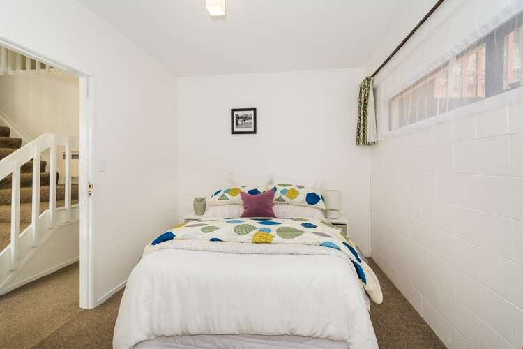 2/5 Manaia Place Mairangi Bay_9