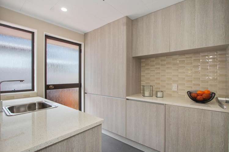 17 Thalia Place Totara Vale_14