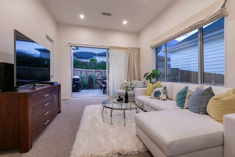 161 Bonair Crescent Silverdale_6