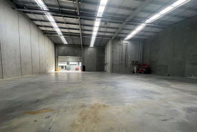 Unit E&F, 8 Chonny Crescent Manurewa_3