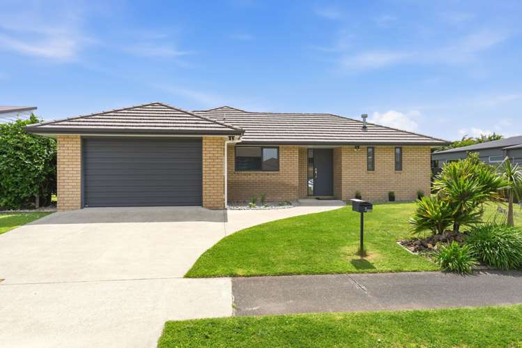 3 Michel Colombon Close Maunu_3