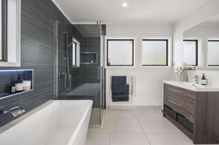 8 Leaming Place Clarks Beach_8