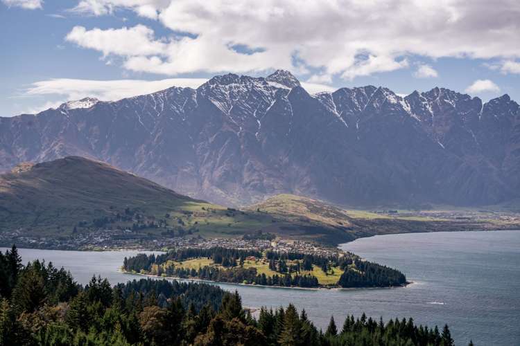 138a Wynyard Crescent Fernhill/Sunshine Bay_6