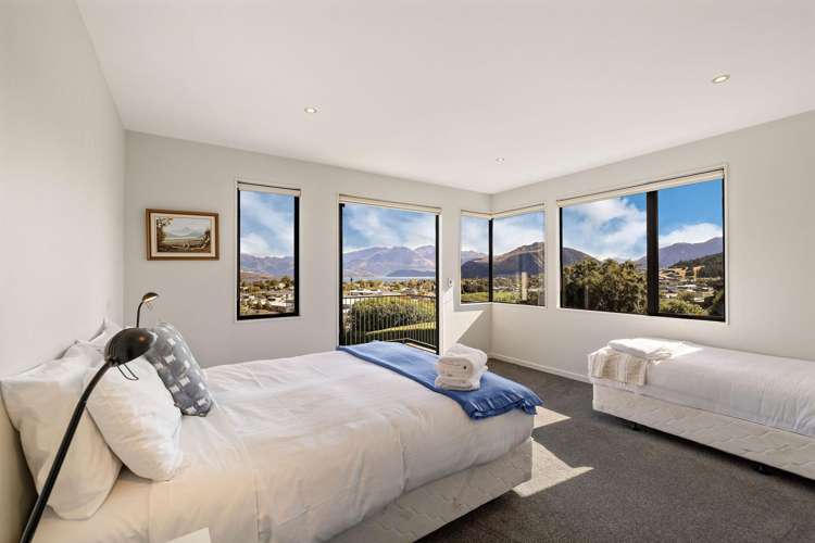 74 Kings Drive_1