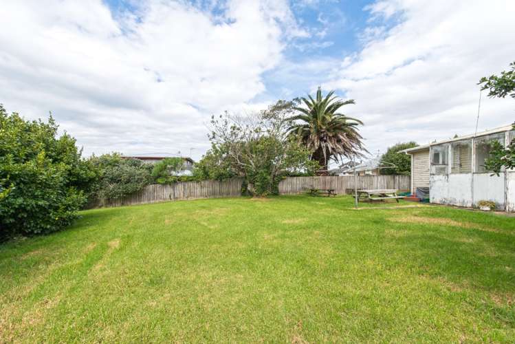 3 Gloria Avenue Te Atatu Peninsula_11
