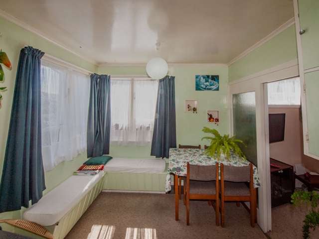 93 Helston Road Paparangi_4