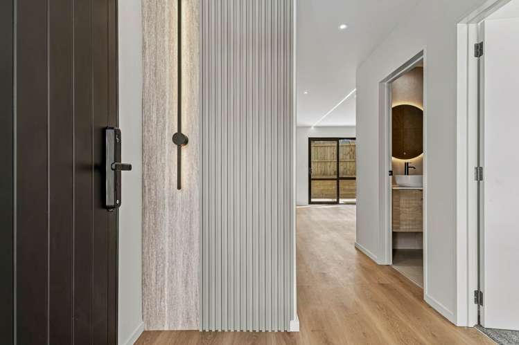 2/19 Maugham Drive Bucklands Beach_1
