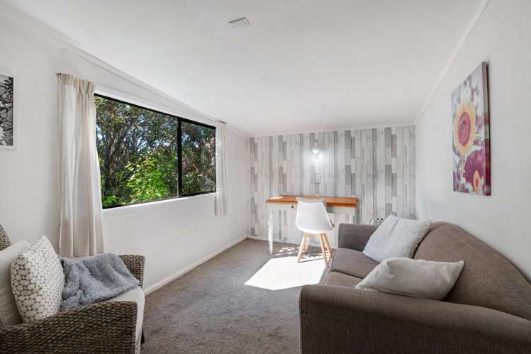 13 Moffat Road Red Beach_22