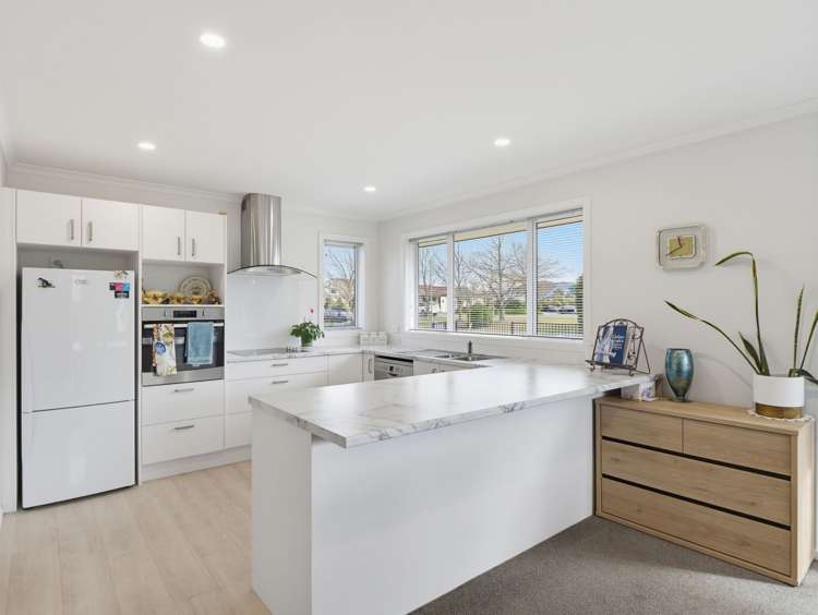 1A Clifford Place Amberley_17