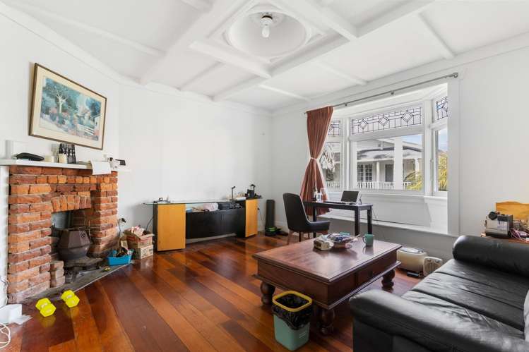 150 The Drive Epsom_4