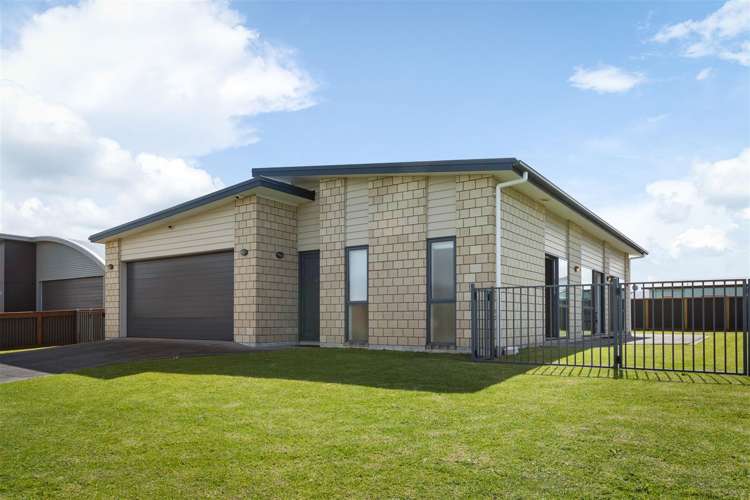 16 Surfers Avenue Waihi Beach_11