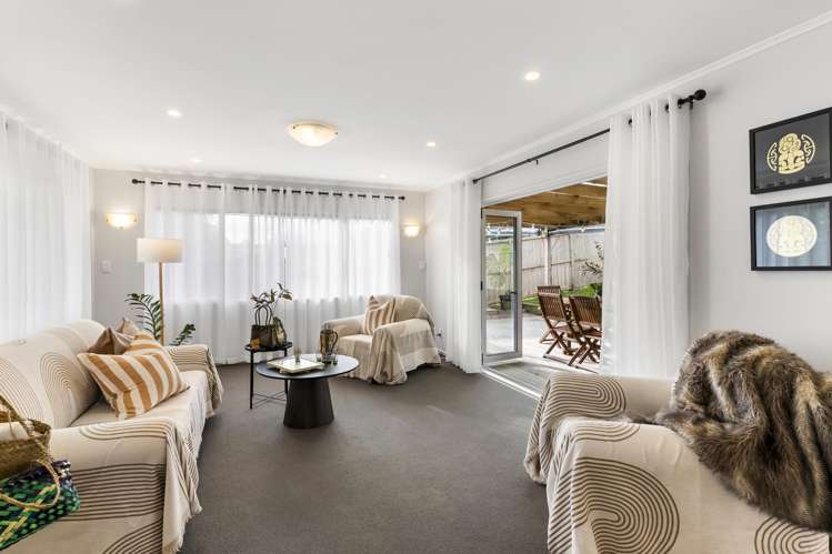 6 Hellyers Street Birkdale_11