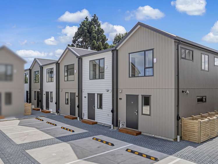 6,7&10/47 Beach Road Te Atatu Peninsula_15