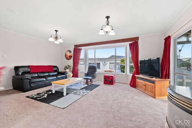 22 Denver Grove Totara Park_4