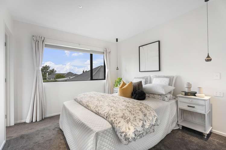 1/18 Riverview Road New Lynn_16