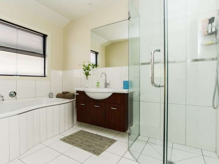 19 Tasman Drive Poraiti_17