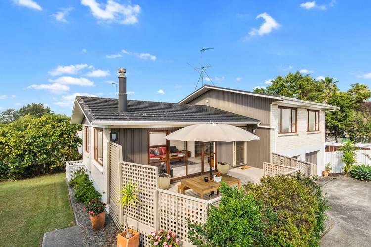 39 Nui Mana Place Te Atatu South_1