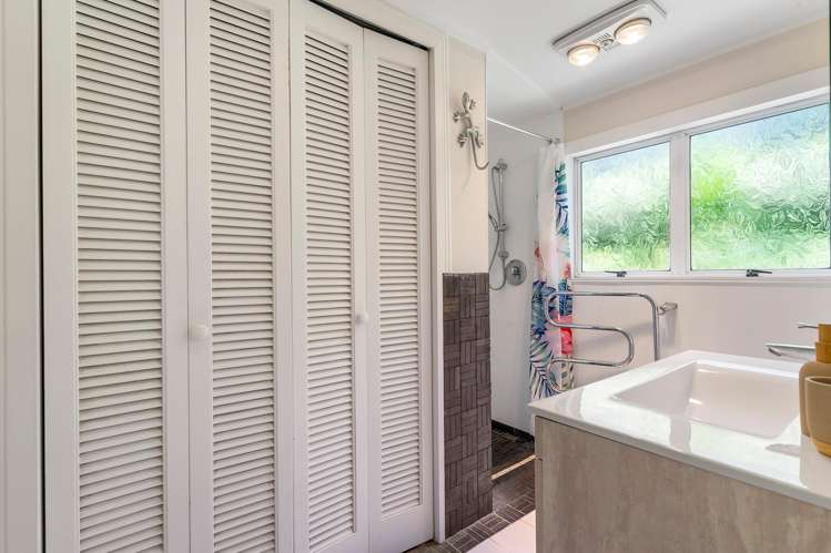 12 Puketitiro Street Glen Eden_19